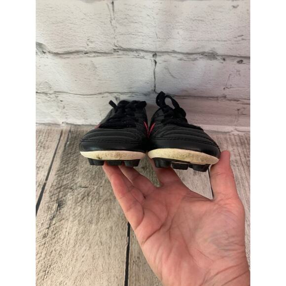 NIKE Girl's Black/Pink Soccer Cleats / Size: 10C - Picture 6 of 9